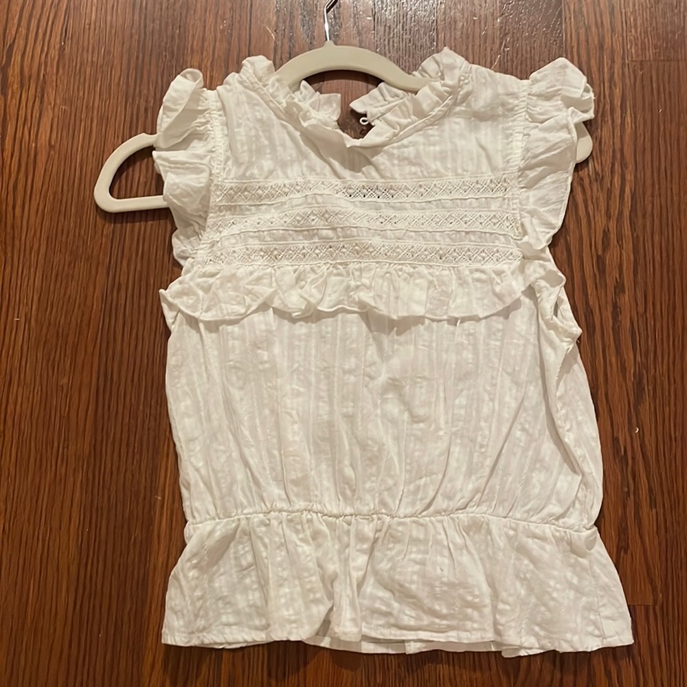 GB women’s white top